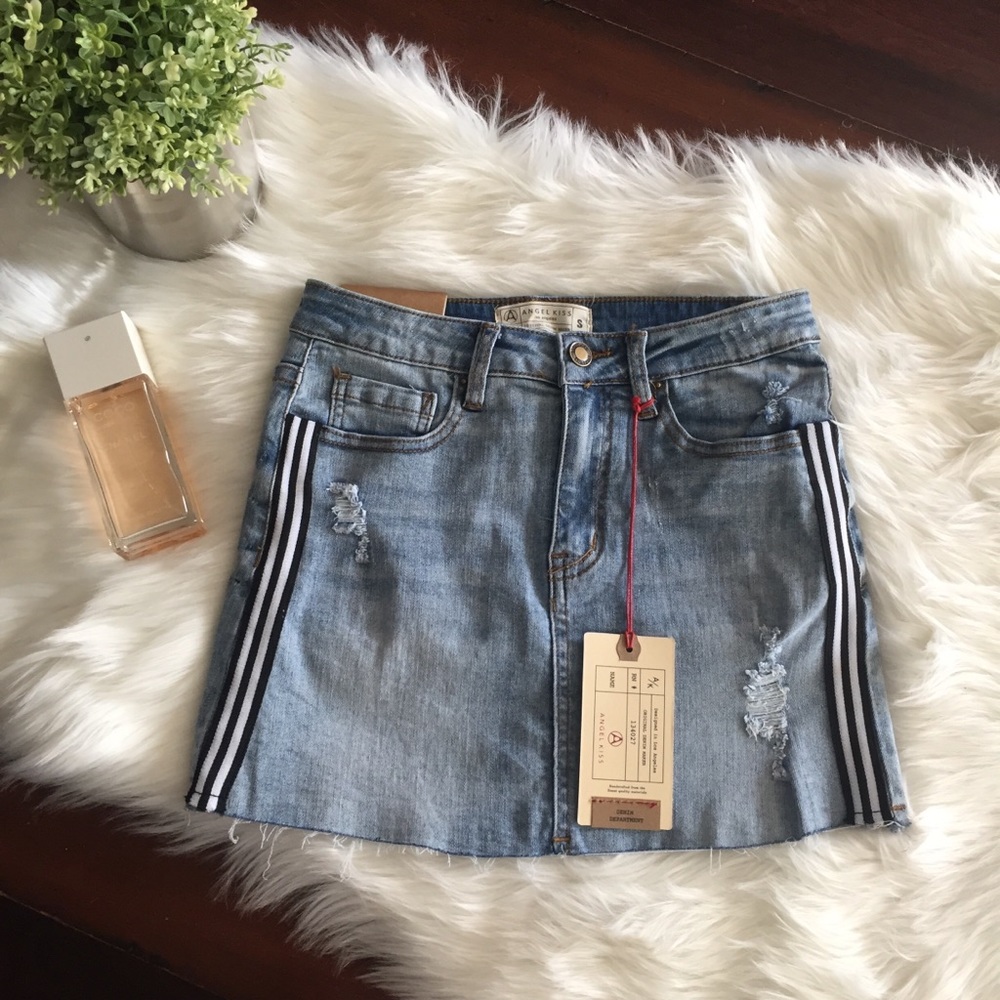 Angel Kiss Side Varsity Stripe Mini Skirt Sz S